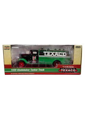 NIB 1939 Studebaker Texaco Tanker Truck 1:34 Scale Die-Cast Collectible